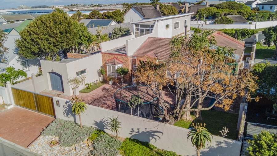 3 Bedroom Property for Sale in Westcliff Western Cape